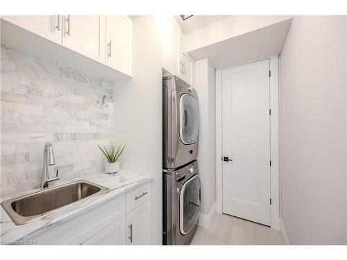 108 Lovett Lane, Guelph, ON - Indoor Photo Showing Laundry Room