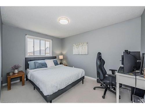 47 Hagan Avenue, Guelph, ON - Indoor Photo Showing Bedroom