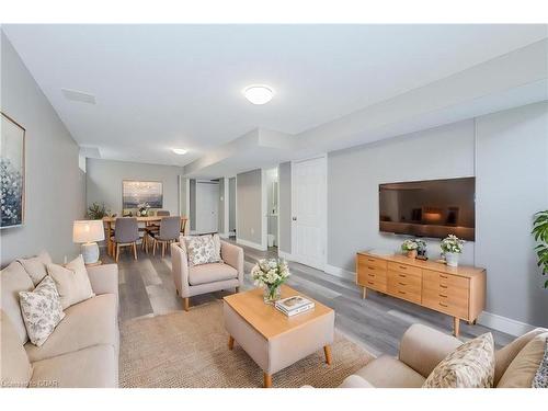 47 Hagan Avenue, Guelph, ON - Indoor Photo Showing Living Room