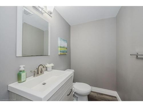 47 Hagan Avenue, Guelph, ON - Indoor Photo Showing Bathroom