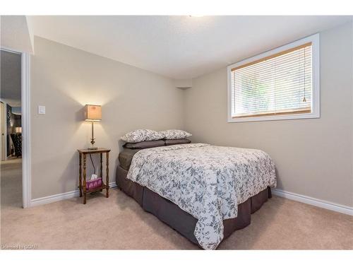 487 Anderson Street S, Fergus, ON - Indoor Photo Showing Bedroom