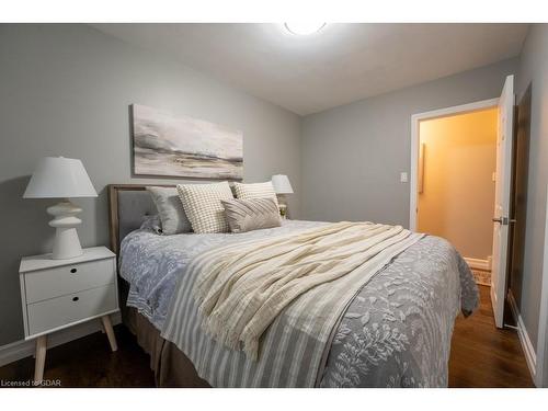 65 Kensington Street, Guelph, ON - Indoor Photo Showing Bedroom