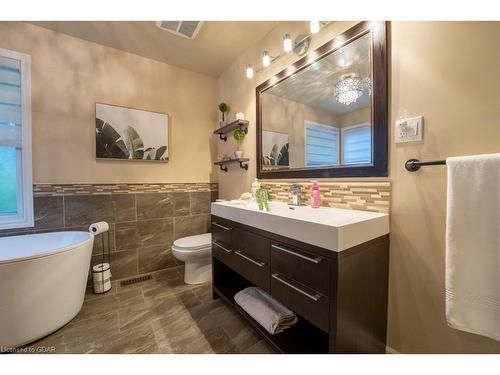 65 Kensington Street, Guelph, ON - Indoor Photo Showing Bathroom