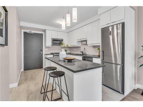 704-63 Arthur Street, Guelph, ON - Indoor Photo Showing Kitchen With Stainless Steel Kitchen