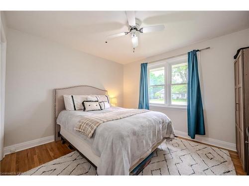 208 Delhi Street, Guelph, ON - Indoor Photo Showing Bedroom