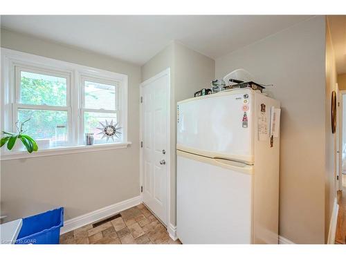 208 Delhi Street, Guelph, ON - Indoor Photo Showing Other Room