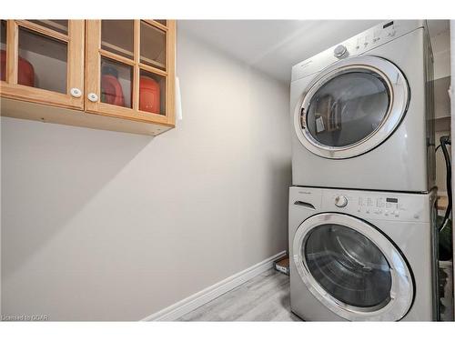 208 Delhi Street, Guelph, ON - Indoor Photo Showing Laundry Room