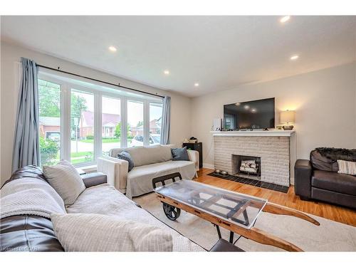 208 Delhi Street, Guelph, ON - Indoor Photo Showing Living Room With Fireplace