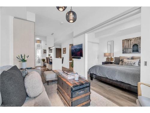 910-15 Lower Jarvis Street, Toronto, ON - Indoor Photo Showing Bedroom