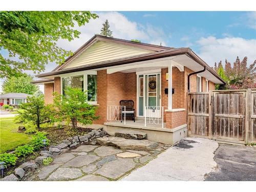 4 Blackbird Crescent, Guelph, ON - Outdoor