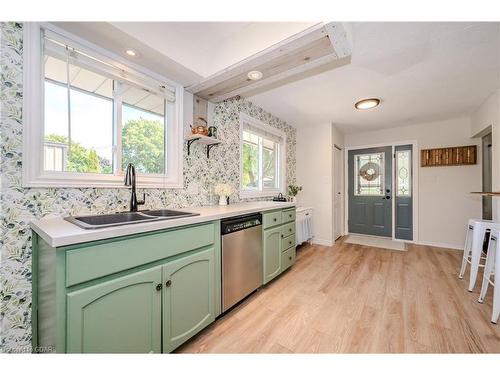 4 Blackbird Crescent, Guelph, ON - Indoor Photo Showing Kitchen With Double Sink