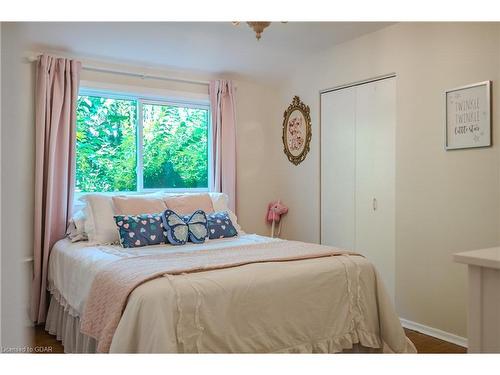 4 Blackbird Crescent, Guelph, ON - Indoor Photo Showing Bedroom