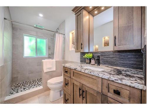 4 Blackbird Crescent, Guelph, ON - Indoor Photo Showing Bathroom