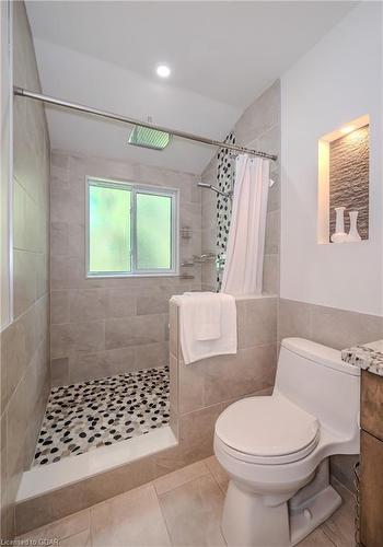 4 Blackbird Crescent, Guelph, ON - Indoor Photo Showing Bathroom