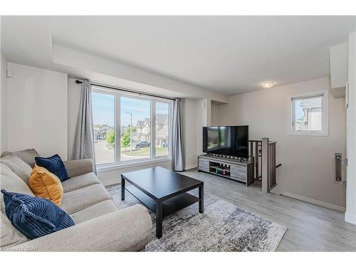 168 Law Drive, Guelph, ON - Indoor Photo Showing Living Room