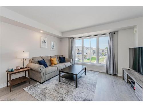 168 Law Drive, Guelph, ON - Indoor Photo Showing Living Room