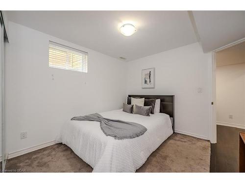 12 Summerfield Drive, Guelph, ON - Indoor Photo Showing Bedroom