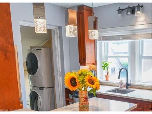 314 Paisley Road, Guelph, ON - Indoor Photo Showing Laundry Room