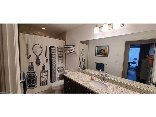 1508-160 Macdonell Street, Guelph, ON - Indoor Photo Showing Bathroom