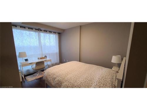 1508-160 Macdonell Street, Guelph, ON - Indoor Photo Showing Bedroom