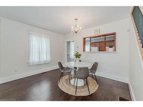 100 Hayes Avenue, Guelph, ON - Indoor Photo Showing Dining Room