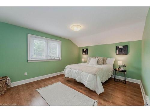 100 Hayes Avenue, Guelph, ON - Indoor Photo Showing Bedroom