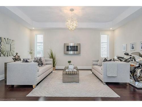 172 Niska Road, Guelph, ON - Indoor Photo Showing Living Room