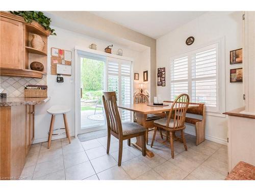 489 St Andrew Street E, Fergus, ON - Indoor Photo Showing Dining Room