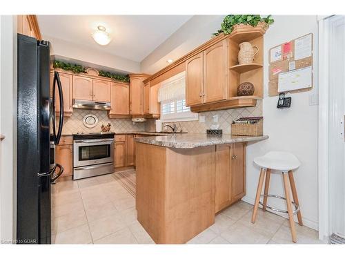 489 St Andrew Street E, Fergus, ON - Indoor Photo Showing Kitchen