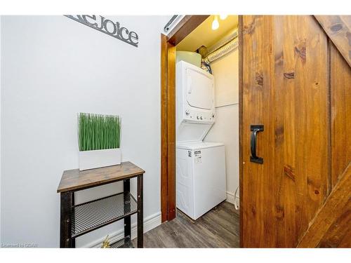 116 Gowan Street, Rockwood, ON - Indoor Photo Showing Laundry Room