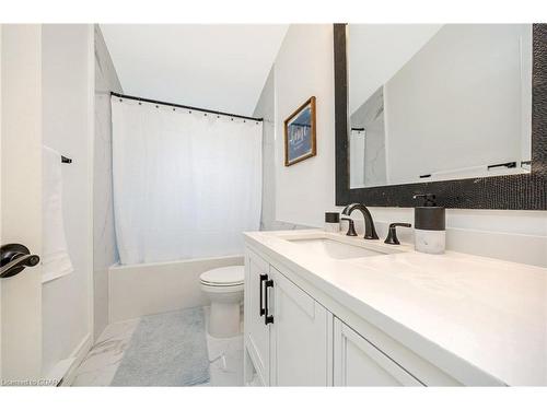 116 Gowan Street, Rockwood, ON - Indoor Photo Showing Bathroom