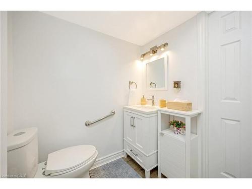 116 Gowan Street, Rockwood, ON - Indoor Photo Showing Bathroom