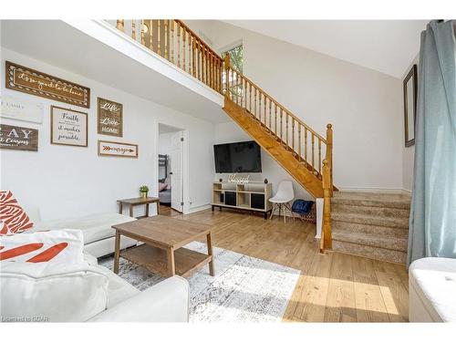 116 Gowan Street, Rockwood, ON - Indoor Photo Showing Living Room