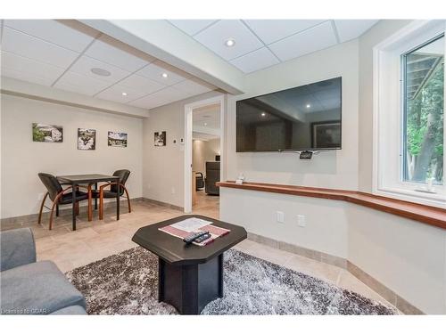 64 Water Street E, Elora, ON - Indoor Photo Showing Living Room