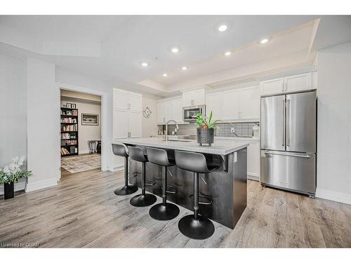 223-3290 New Street, Burlington, ON - Indoor Photo Showing Kitchen With Stainless Steel Kitchen With Upgraded Kitchen