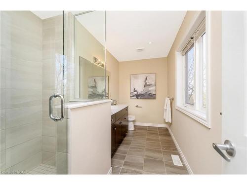 16 Guthrie Lane, Rockwood, ON - Indoor Photo Showing Bathroom