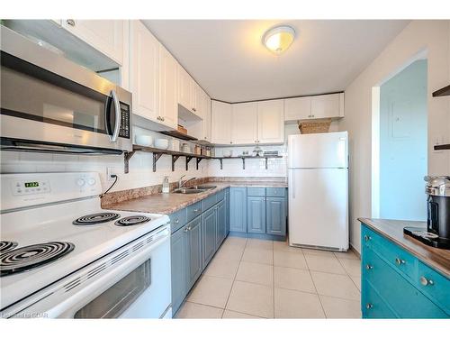 608-279 Chandler Drive, Kitchener, ON - Indoor Photo Showing Kitchen With Double Sink