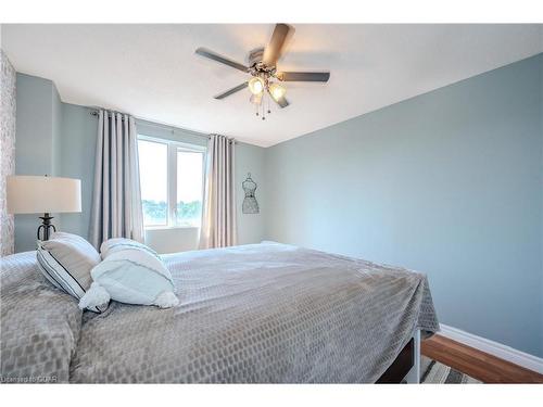 608-279 Chandler Drive, Kitchener, ON - Indoor Photo Showing Bedroom