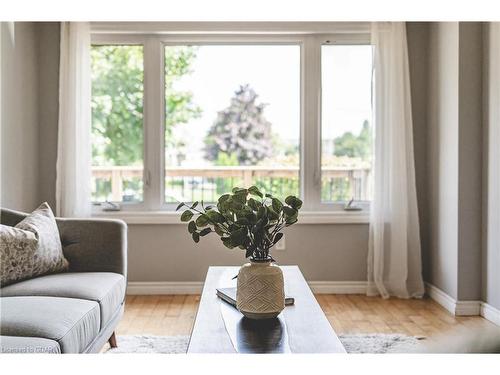 484 Millburn Boulevard, Fergus, ON - Indoor Photo Showing Other Room