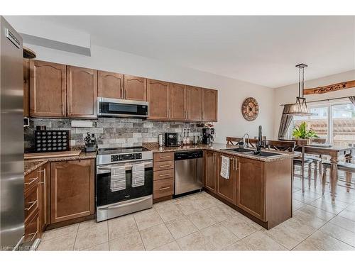 124 Courtney Street, Fergus, ON - Indoor Photo Showing Kitchen With Double Sink