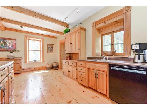 179 Garafraxa Street E, Fergus, ON - Indoor Photo Showing Kitchen With Double Sink