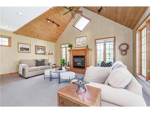 179 Garafraxa Street E, Fergus, ON - Indoor Photo Showing Living Room With Fireplace