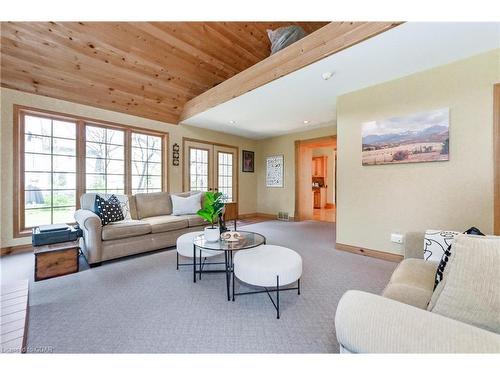 179 Garafraxa Street E, Fergus, ON - Indoor Photo Showing Living Room