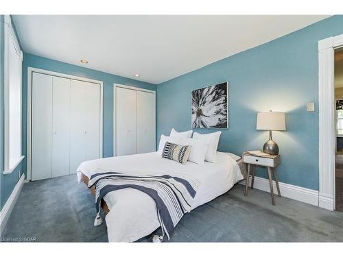 179 Garafraxa Street E, Fergus, ON - Indoor Photo Showing Bedroom