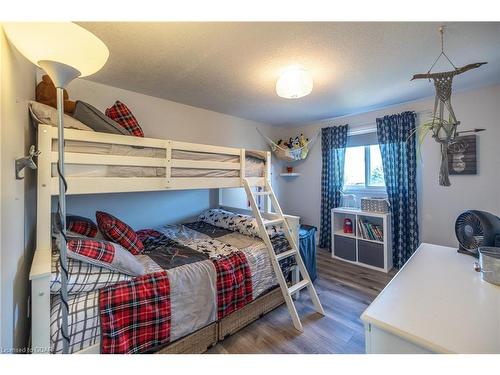 297 Grange Road, Guelph, ON - Indoor Photo Showing Bedroom