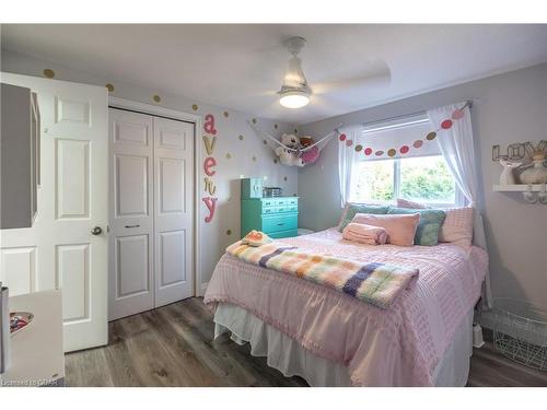 297 Grange Road, Guelph, ON - Indoor Photo Showing Bedroom