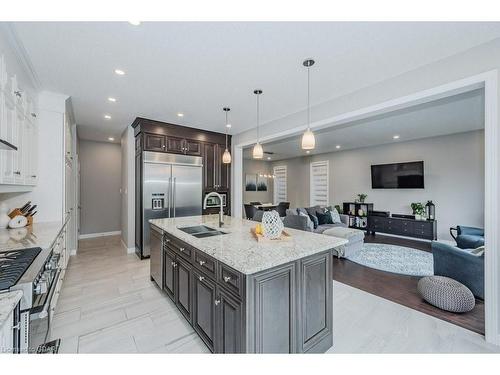 103 Ambrous Crescent, Guelph, ON - Indoor Photo Showing Kitchen With Double Sink With Upgraded Kitchen