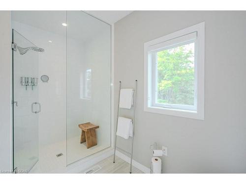 103 Ambrous Crescent, Guelph, ON - Indoor Photo Showing Bathroom