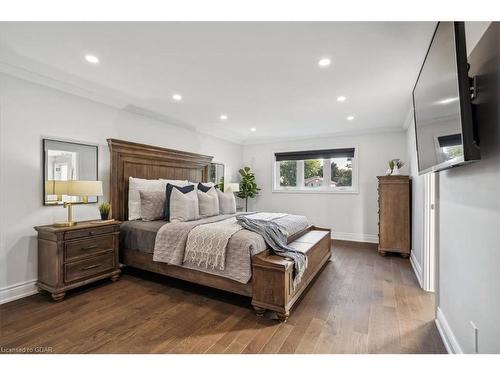 6225 Millers Grove, Mississauga, ON - Indoor Photo Showing Bedroom