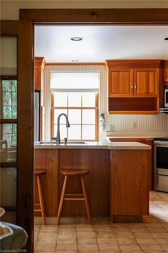 5588 Wellington Rd 39, Guelph/Eramosa, ON - Indoor Photo Showing Kitchen